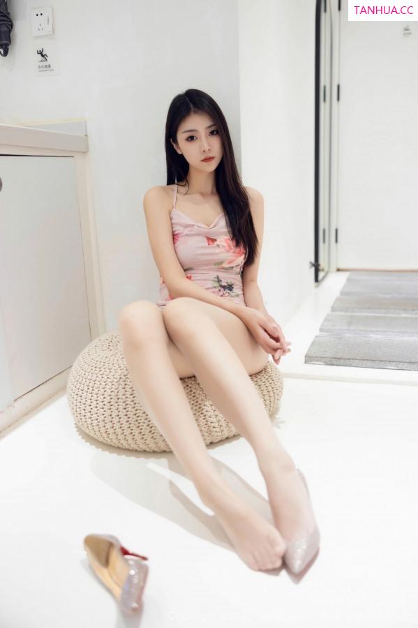 可乐Vicky  [XiuRen]高清写真图 2023.07.19 No.7099 可乐Vicky 丰满姿态第28张图片